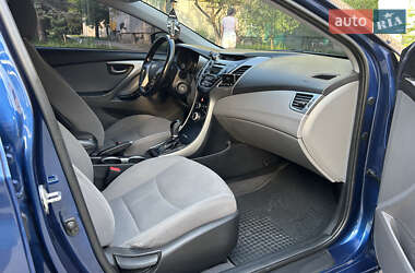 Седан Hyundai Elantra 2015 в 