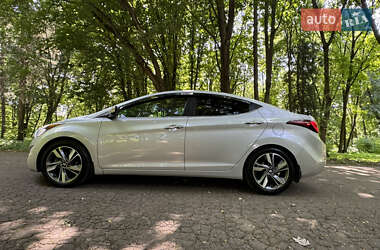 Седан Hyundai Elantra 2013 в Львові