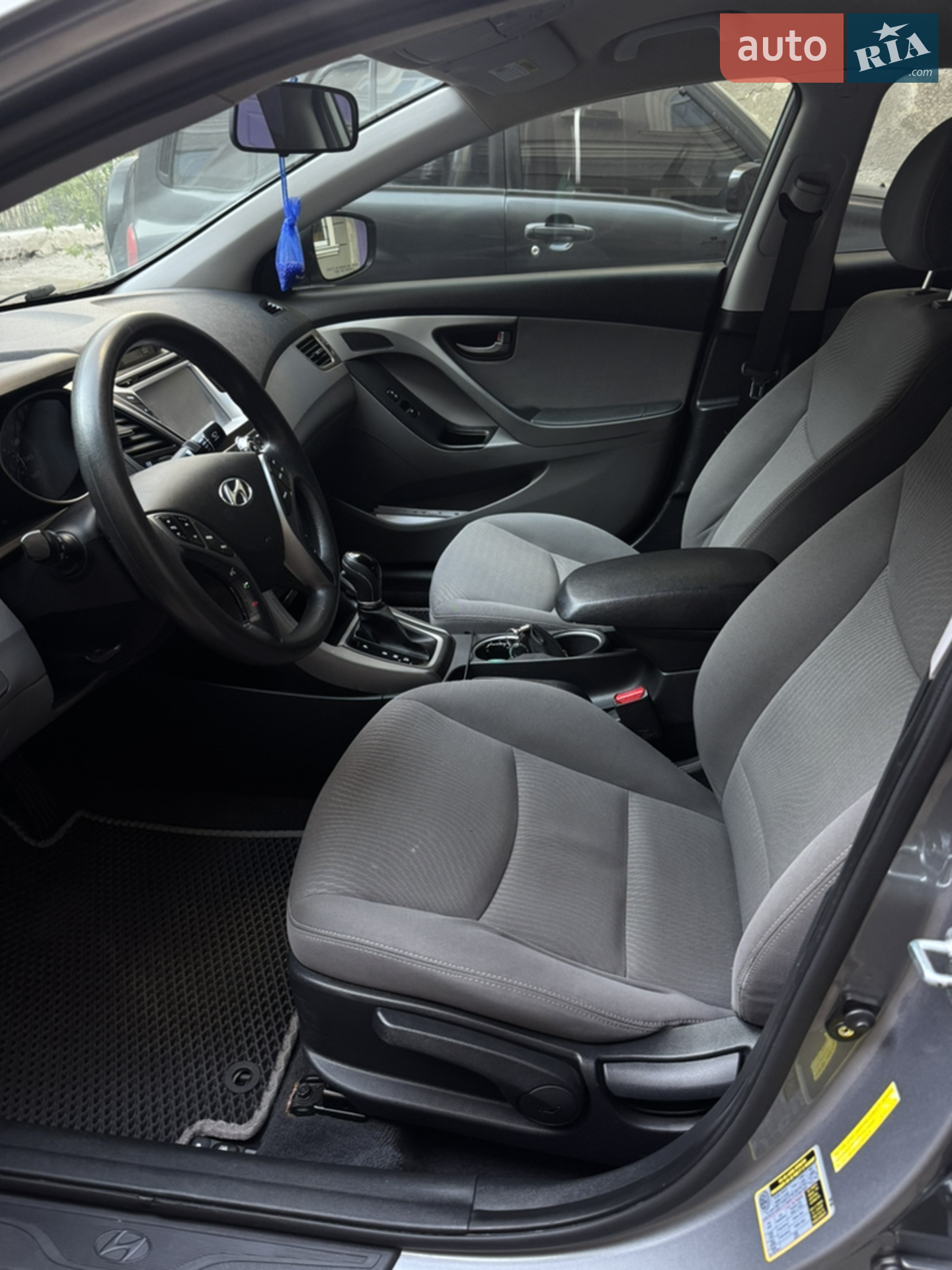 2013 Hyundai Elantra - мініатюра 16