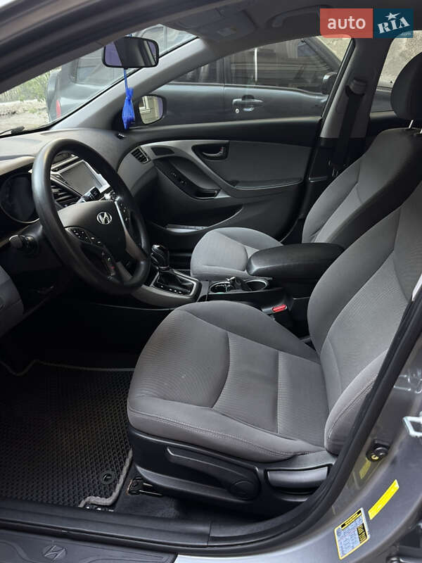 Седан Hyundai Elantra 2013 в Одессе