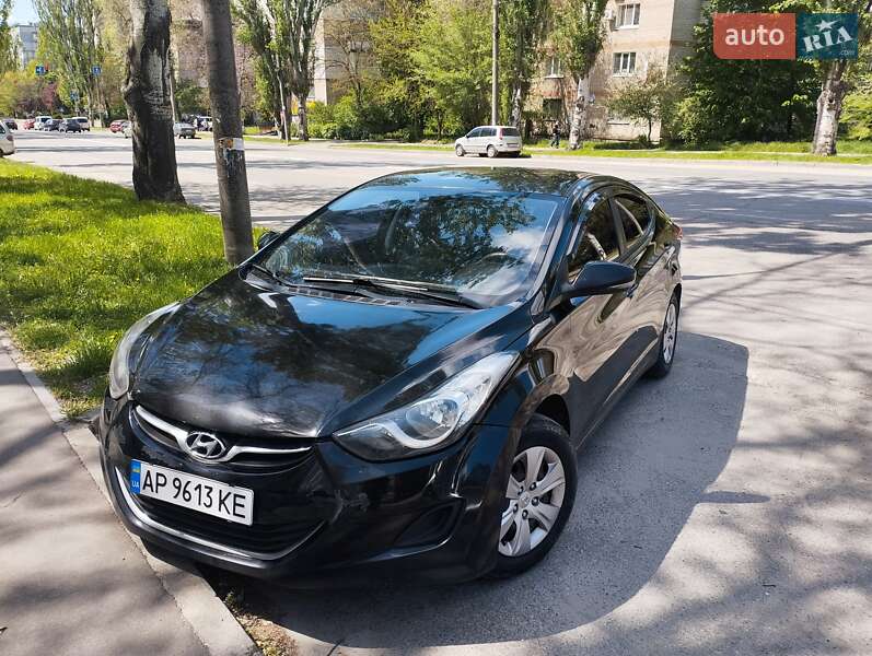 Hyundai Elantra 2013