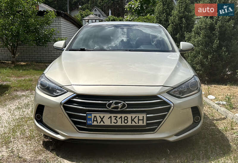 Седан Hyundai Elantra 2016 в 