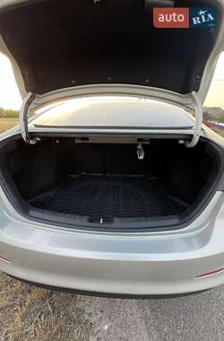 Седан Hyundai Elantra 2016 в 