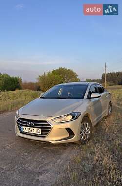 Седан Hyundai Elantra 2016 в 
