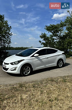 Седан Hyundai Elantra 2014 в Дніпрі