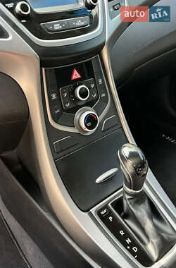 Седан Hyundai Elantra 2014 в 