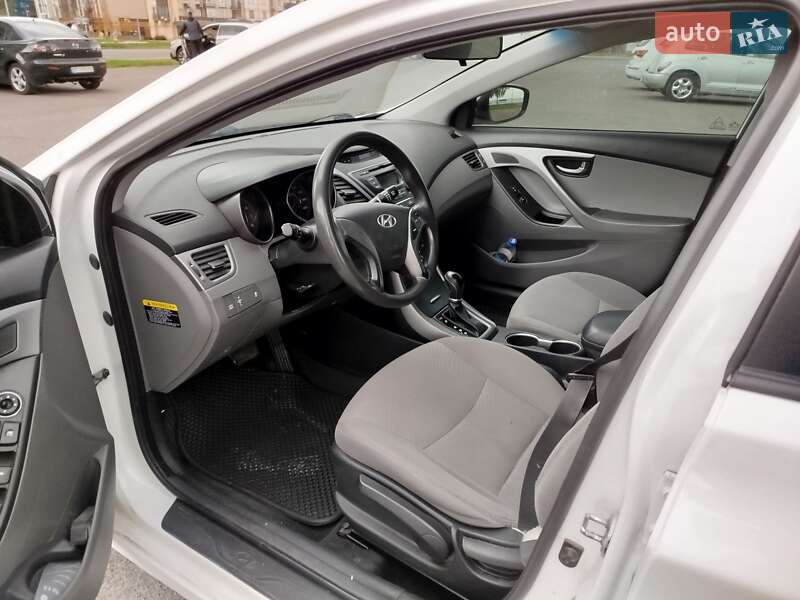Седан Hyundai Elantra 2014 в Черкассах