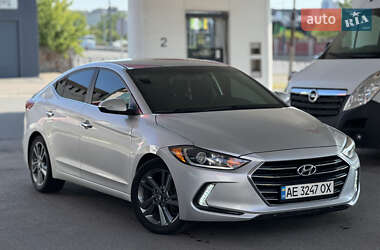 Седан Hyundai Elantra 2016 в Дніпрі