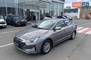 Седан Hyundai Elantra 2020 в Киеве