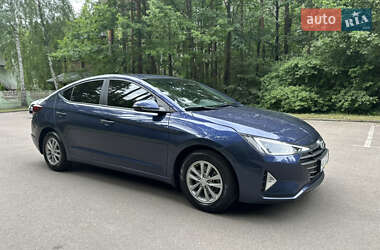 Седан Hyundai Elantra 2019 в 