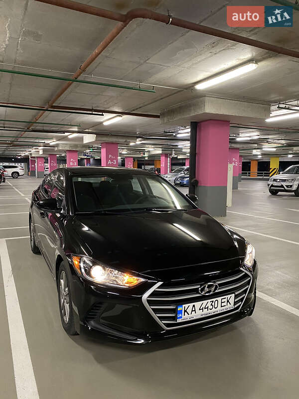 Седан Hyundai Elantra 2017 в Києві