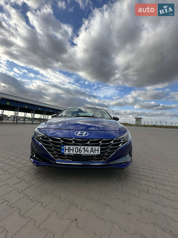 Седан Hyundai Elantra 2020 в Одессе