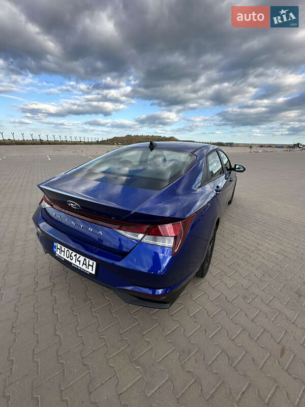 Седан Hyundai Elantra 2020 в Одессе