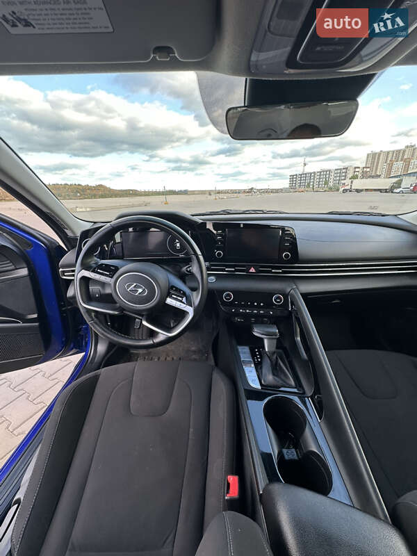 Седан Hyundai Elantra 2020 в Одессе