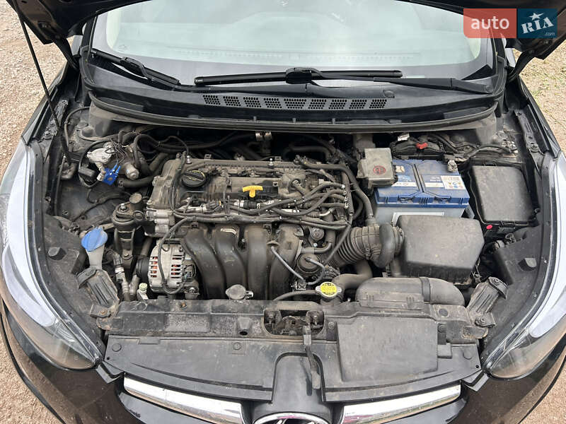 Седан Hyundai Elantra 2013 в Кривом Роге фото 37 Седан Hyundai Elantra 2013 в Кривом Роге