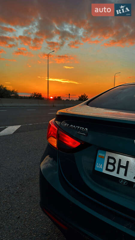 Hyundai Elantra 2014