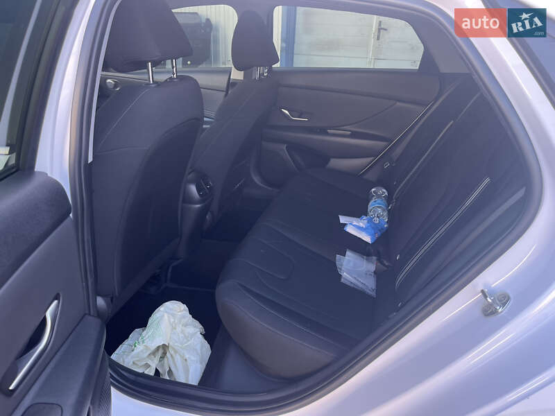 Седан Hyundai Elantra 2021 в Броварах