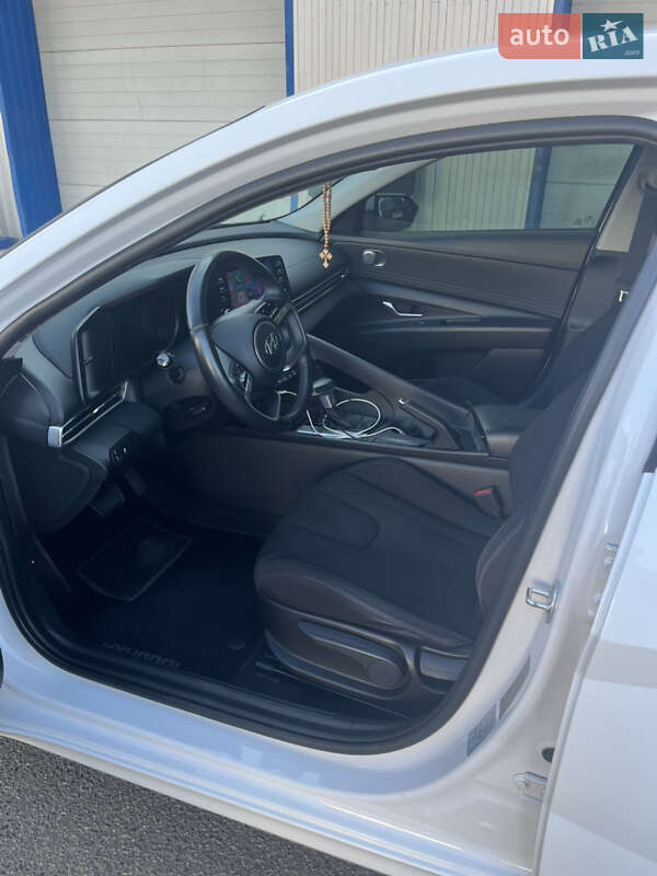 Седан Hyundai Elantra 2021 в Броварах