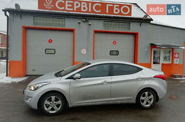 Седан Hyundai Elantra 2014 в Києві