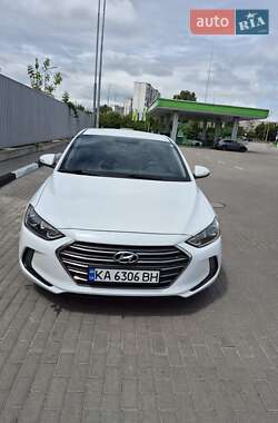 Hyundai Elantra 2016