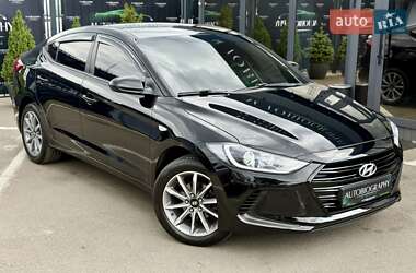 Седан Hyundai Elantra 2018 в Києві