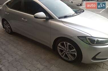Седан Hyundai Elantra 2017 в 