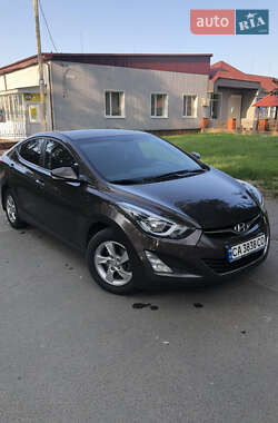 Седан Hyundai Elantra 2015 в 