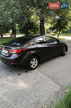Седан Hyundai Elantra 2015 в 