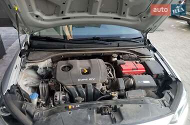 Седан Hyundai Elantra 2017 в 