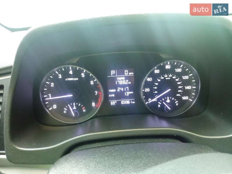 Седан Hyundai Elantra 2017 в Хмельницком