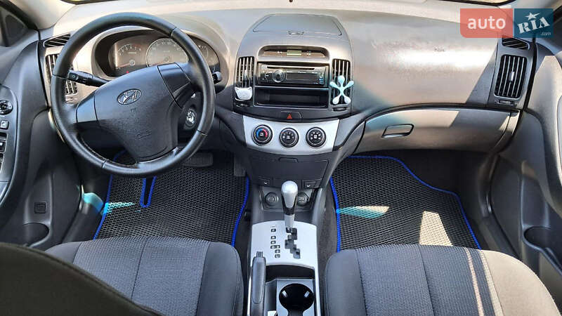 Седан Hyundai Elantra 2008 в Кам'янському