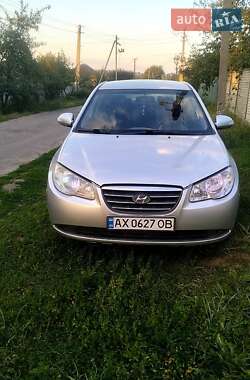 Седан Hyundai Elantra 2010 в Люботине