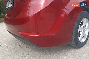 Седан Hyundai Elantra 2014 в 