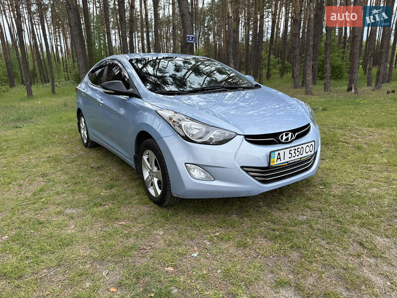 Hyundai Elantra 2013