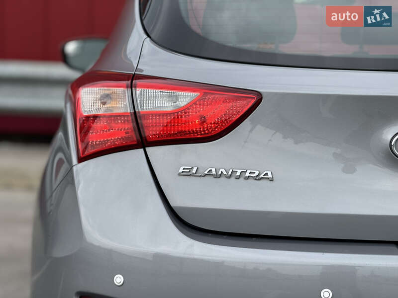 Хэтчбек Hyundai Elantra 2014 в Киеве