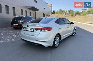 Седан Hyundai Elantra 2016 в Кривому Розі