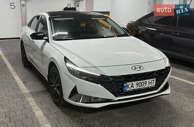 Седан Hyundai Elantra 2021 в Львові