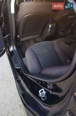 Седан Hyundai Elantra 2015 в 