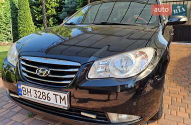 Седан Hyundai Elantra 2010 в 