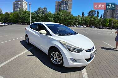 Hyundai Elantra 2013