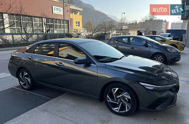 Hyundai Elantra 2024 Hyundai Elantra 2024