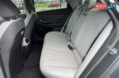 Седан Hyundai Elantra 2024 в 