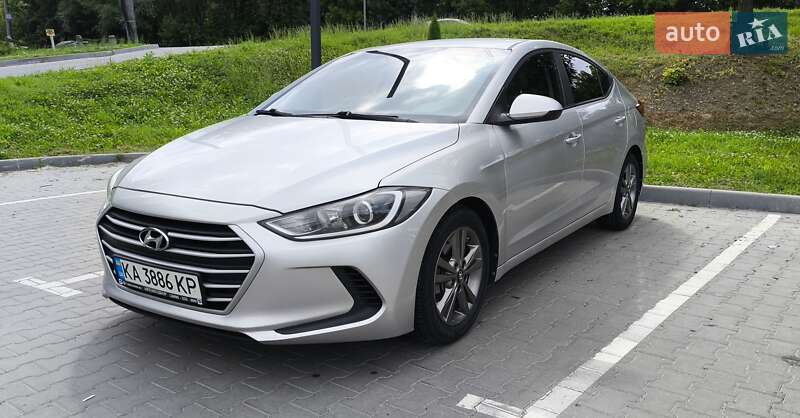 Седан Hyundai Elantra 2016 в Хмельницком