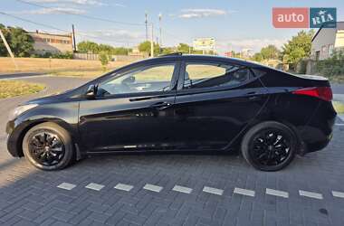 Седан Hyundai Elantra 2013 в 