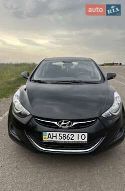 Седан Hyundai Elantra 2013 в Изюме