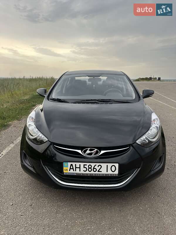 Hyundai Elantra 2013