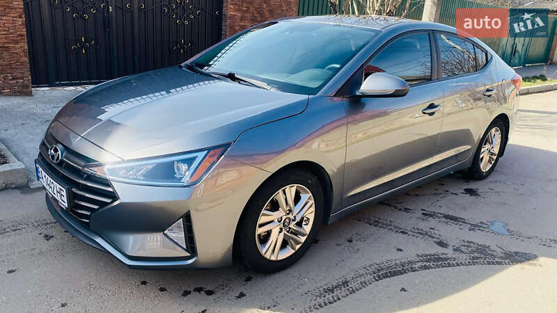 Седан Hyundai Elantra 2018 в Черкассах