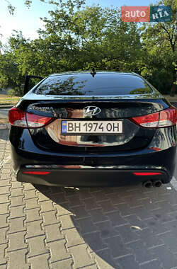 Купе Hyundai Elantra 2013 в 