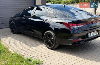 Седан Hyundai Elantra 2021 в 