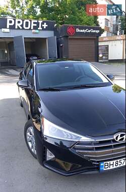 Седан Hyundai Elantra 2019 в Одесі
